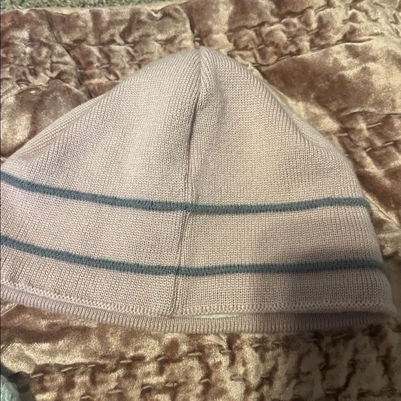 North Face Beanies Lot - Picture 4 of 8